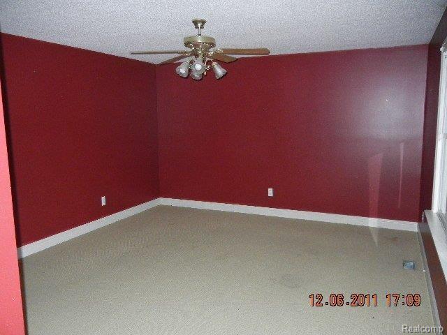912 Chase Lake Road Howell, MI 48855 - Photo 6 of 23 DSCN0612.JPG