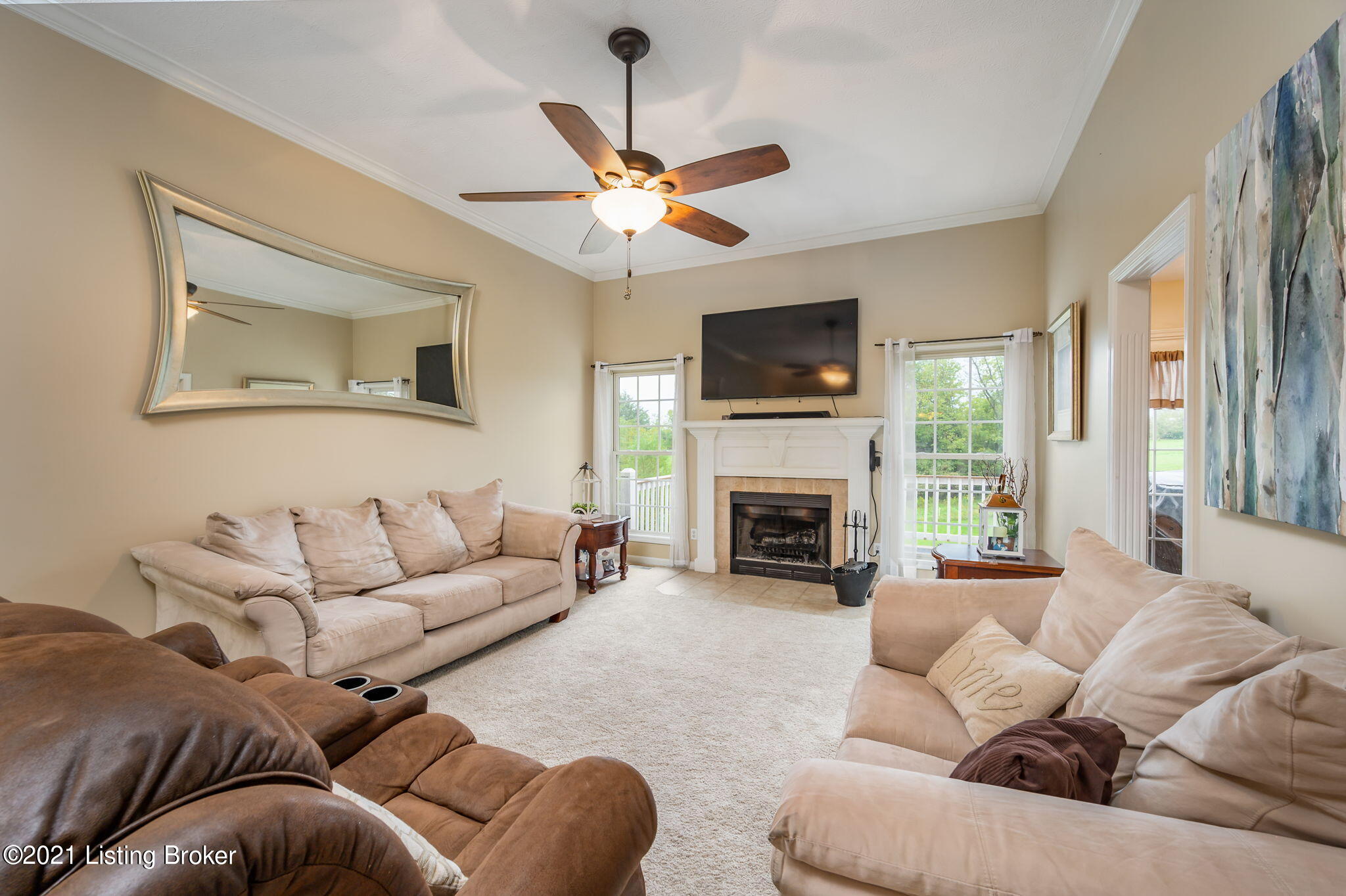 35 Silverview Road Smithfield, KY 40068 - Photo 5 of 30 Living Room