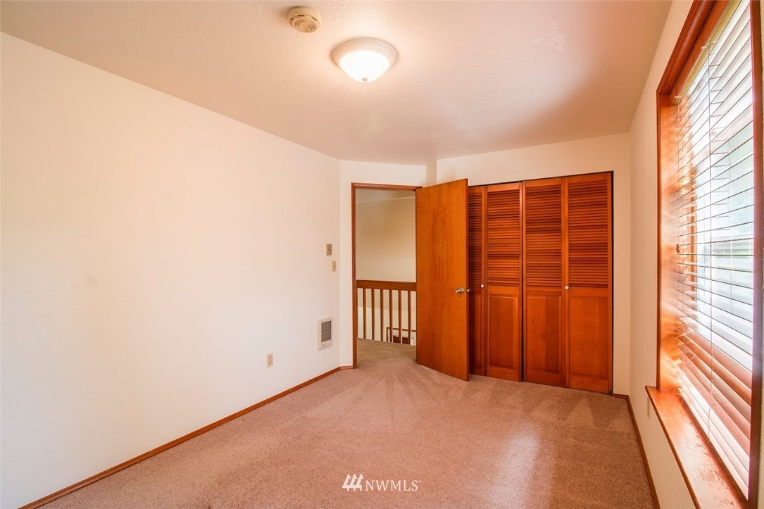 7478 Van Decar Road Southeast Port Orchard, WA 98367 - Photo 17 of 25 Gallery Image 17