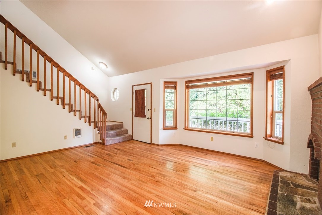 7478 Van Decar Road Southeast Port Orchard, WA 98367 - Photo 3 of 25 Gallery Image 3