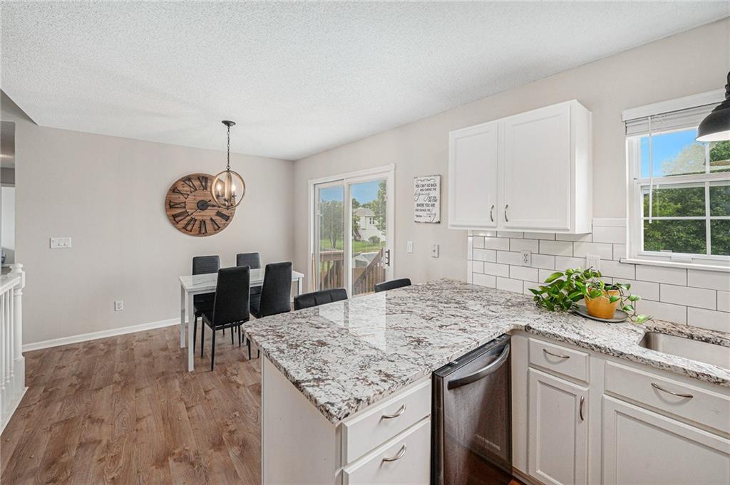 17360 South Ingrid Street Gardner, KS 66030 - Photo 13 of 29