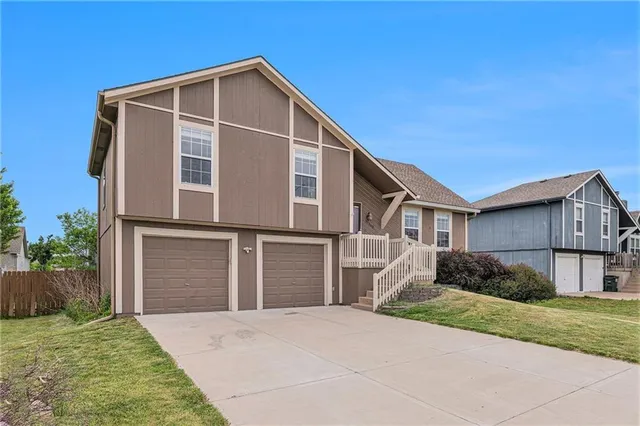 $335,000 | 17360 South Ingrid Street, Gardner, KS 66030