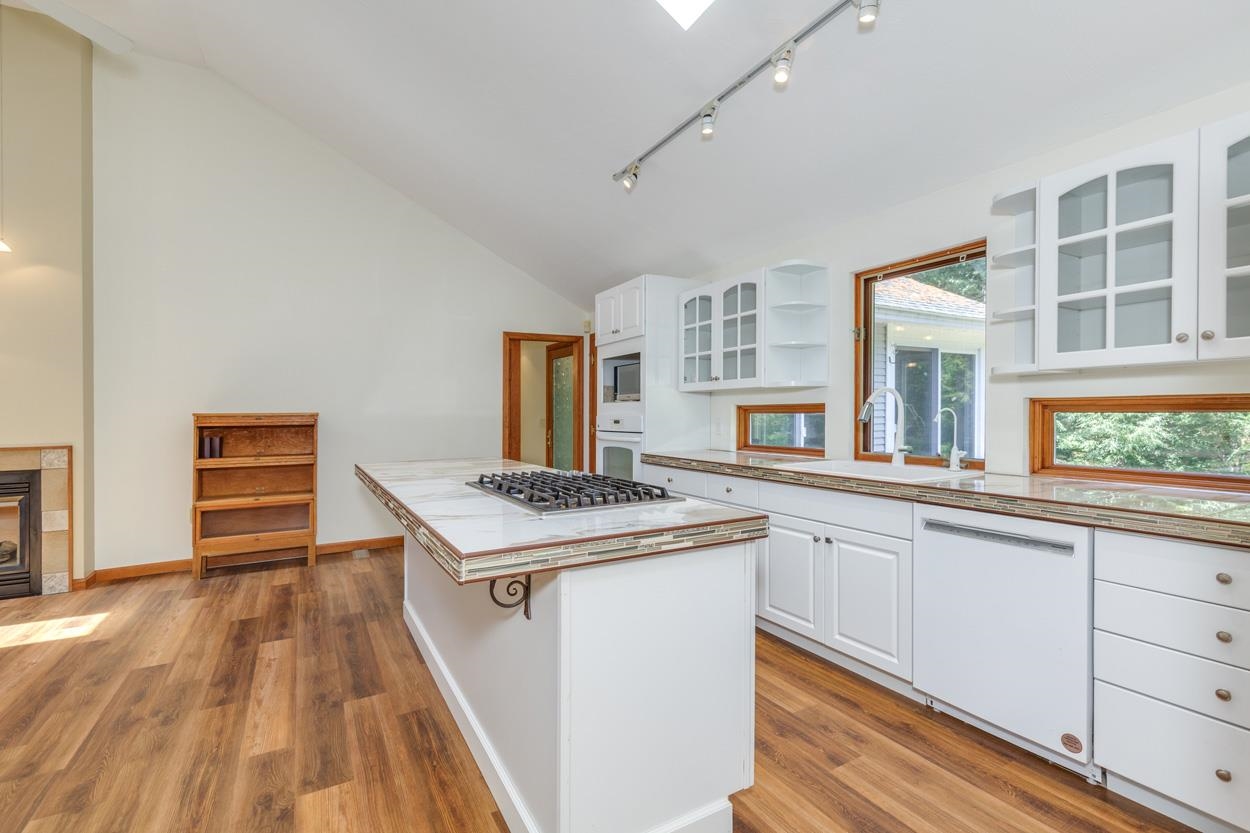 19 Hoit Road Epsom, NH 03234 - Photo 11 of 45