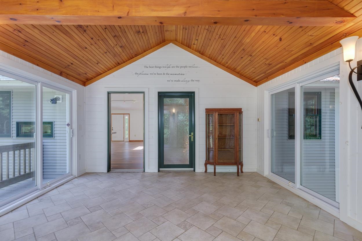 19 Hoit Road Epsom, NH 03234 - Photo 15 of 45
