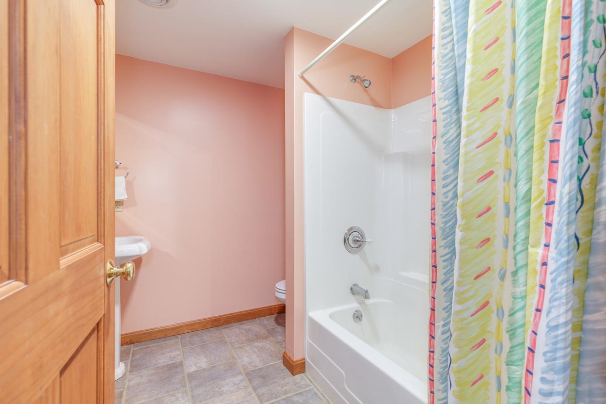 19 Hoit Road Epsom, NH 03234 - Photo 29 of 45