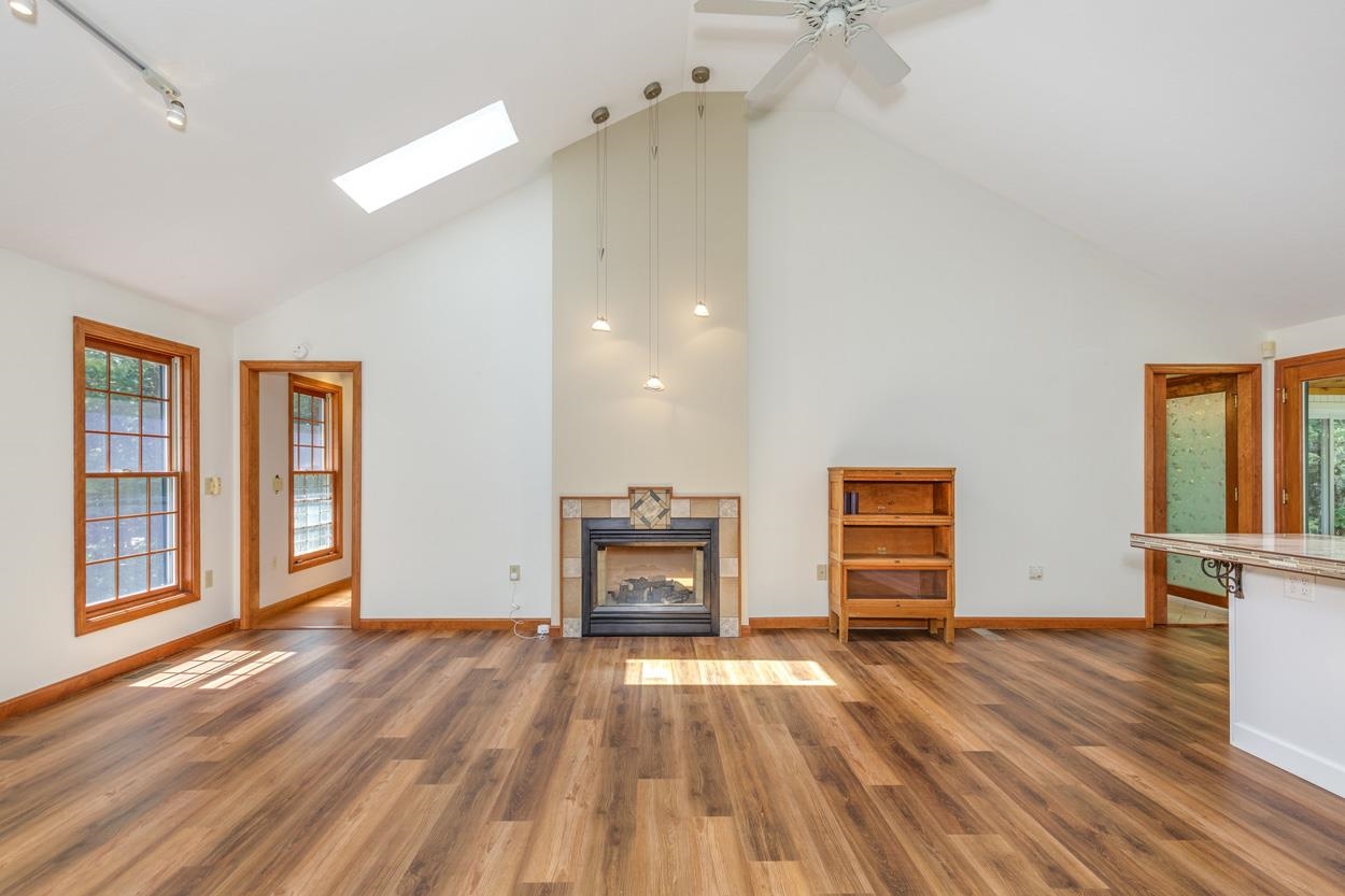 19 Hoit Road Epsom, NH 03234 - Photo 6 of 45