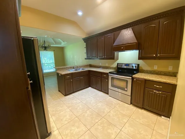 $2,000 | 3304 Blue Stone Street, Edinburg, TX 78542