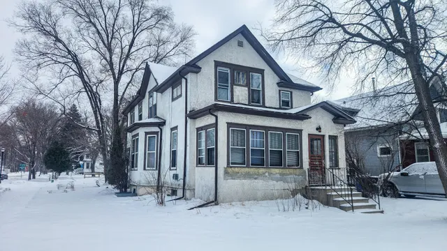 $225,000 | 1045 10th Street North, Fargo, ND 58102