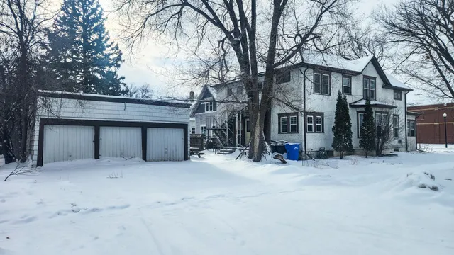 $225,000 | 1045 10th Street North, Fargo, ND 58102