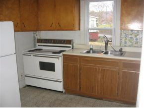 1617 Seaver Road Kingsport, TN 37660 - Photo 4 of 7 Kitchen