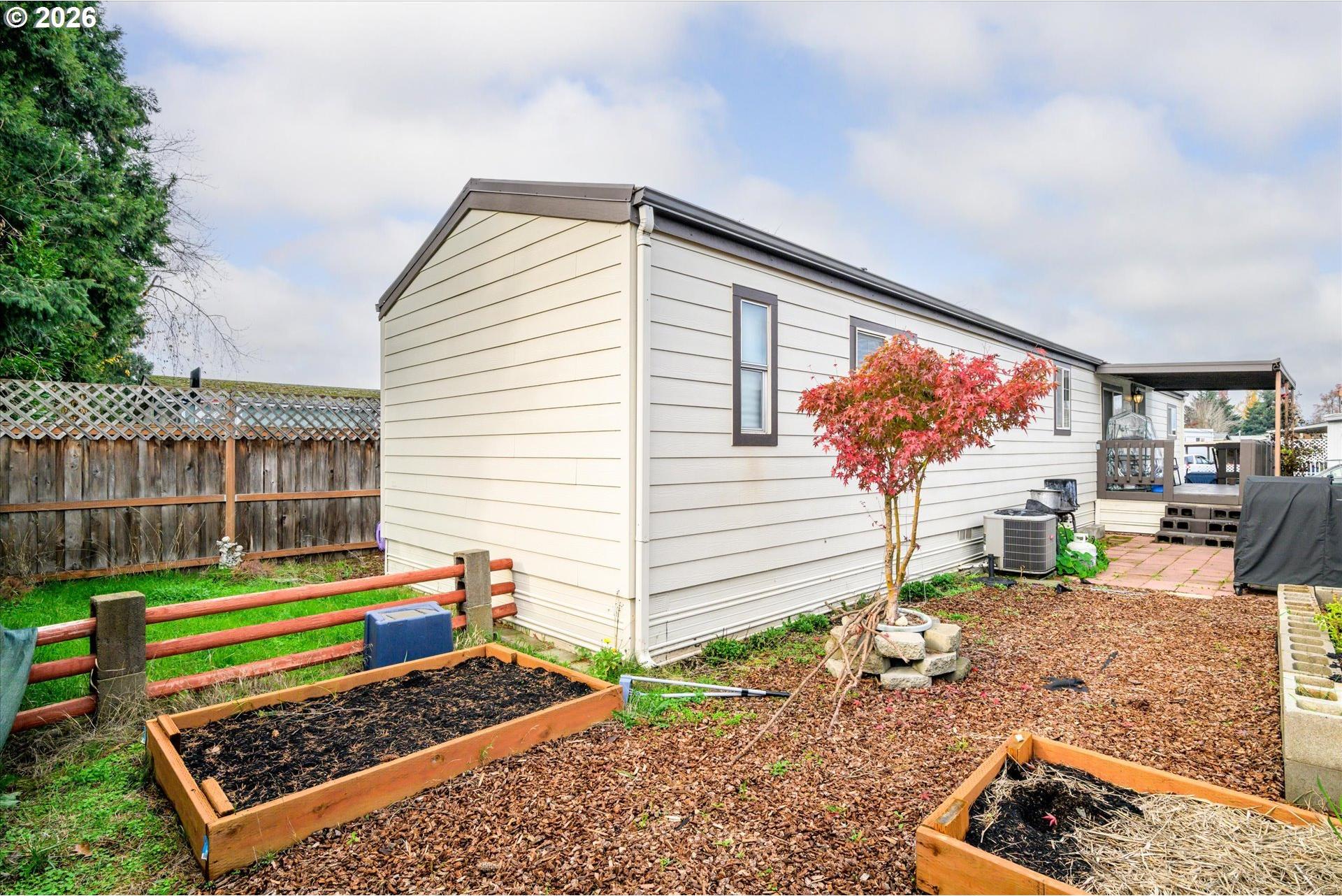 2150 Laura Street, Unit 111 Springfield, OR 97477 - Photo 18 of 21 Gallery Image 18