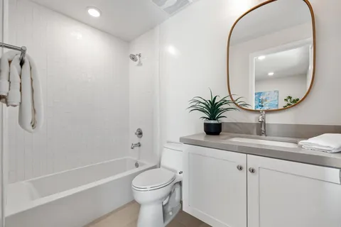 $1,975,000 | 318 Chinquapin Avenue, Carlsbad, CA 92008