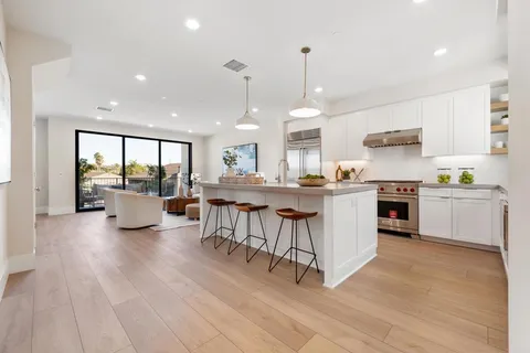 $1,975,000 | 318 Chinquapin Avenue, Carlsbad, CA 92008