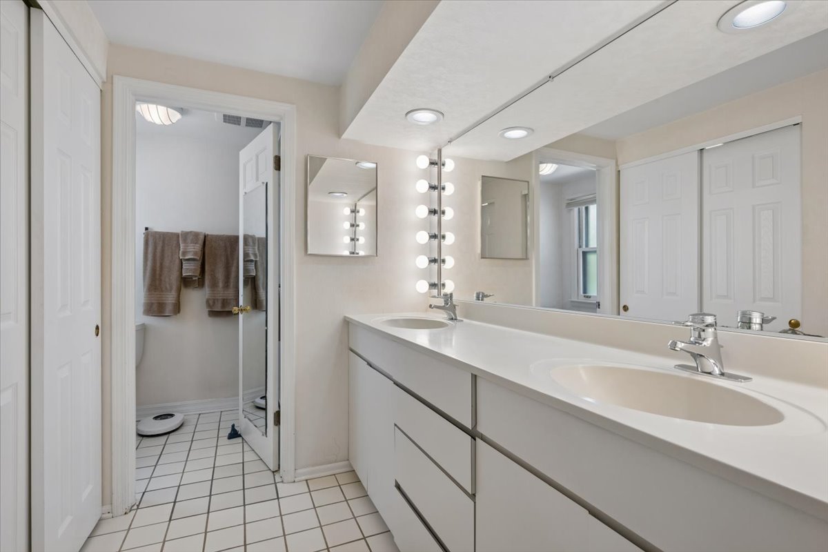 3724 Winnetka Road Glenview, IL 60026 - Photo 20 of 33
