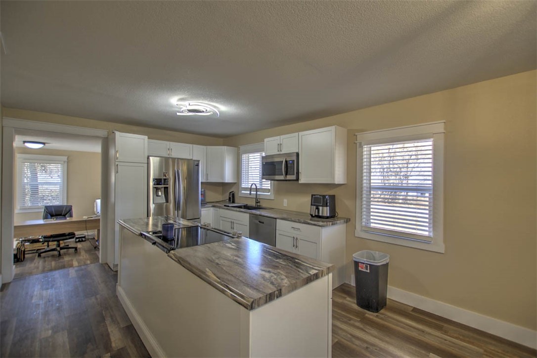 4345 Oak Drive Decatur, IL 62526 - Photo 8 of 27 Gallery Image 8