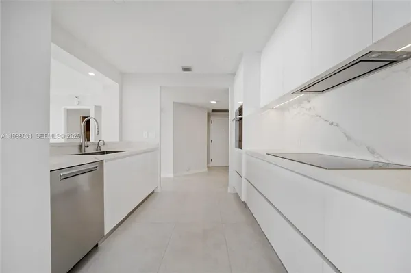$12,500 | 251 Crandon Boulevard, Unit 1037, Key Biscayne, FL 33149