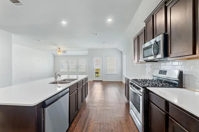 $399,999 | 3609 Sabine Drive, Little Elm, TX 75068