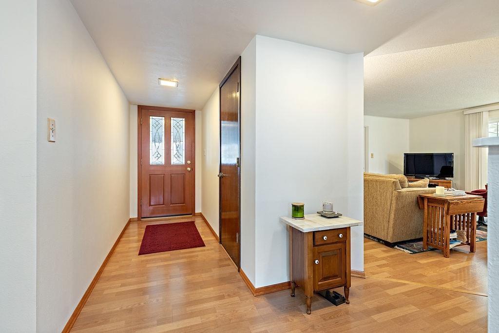 1516 Ridge Way Medford, OR 97504 - Photo 3 of 33 Additional Photo
