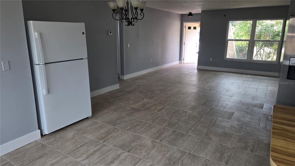 347 Holly Road Venice, FL 34293 - Photo 4 of 7
