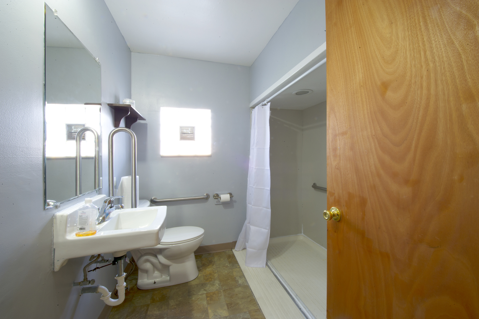 339 Clayton Road Hillside, IL 60162 - Photo 15 of 18 a bathroom with a sink and mirror