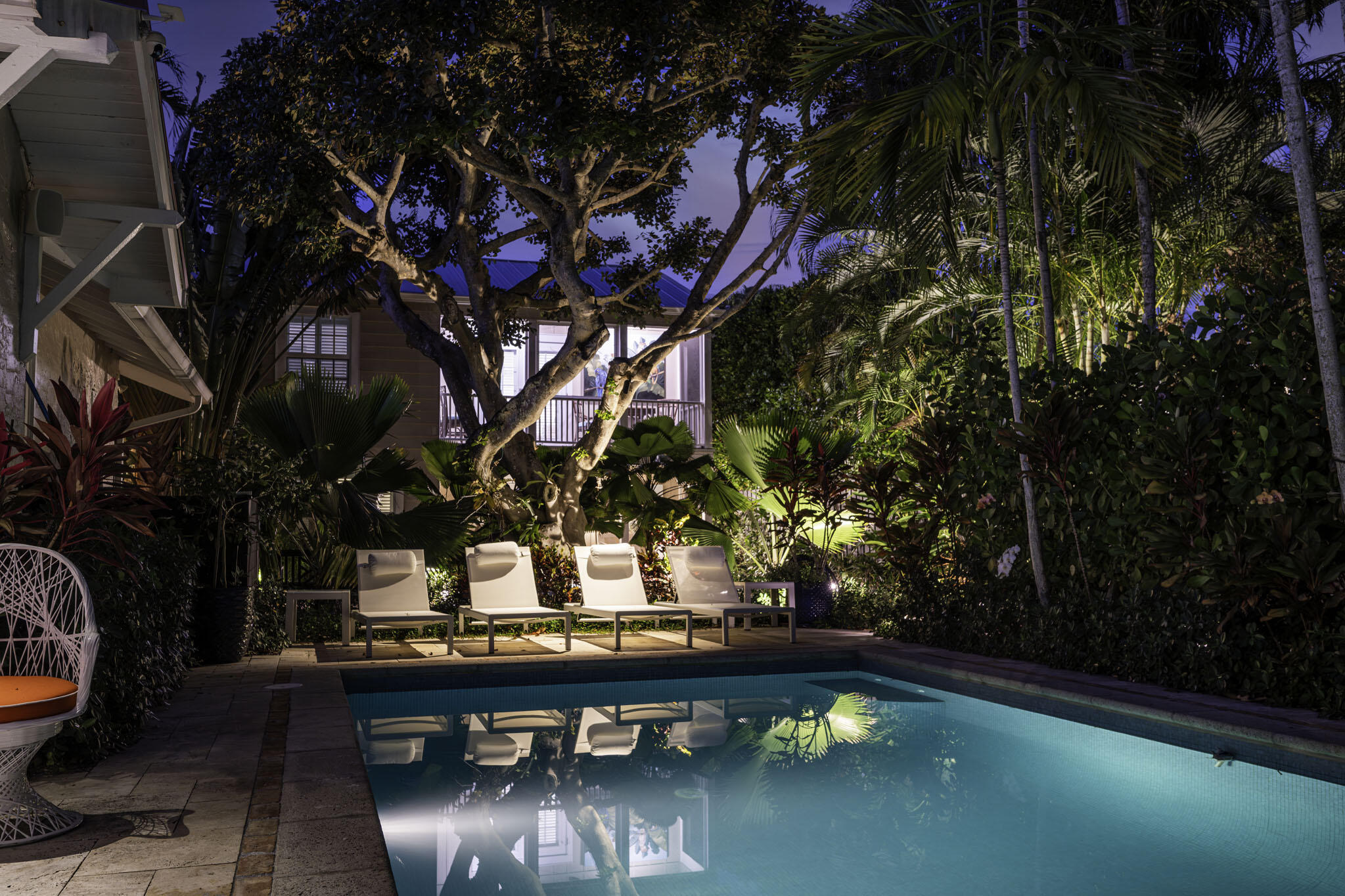 235 Dyer Road, Unit TREEHOUSE West Palm Beach, FL 33405 - Photo 5 of 20 a view of a backyard with swimming pool