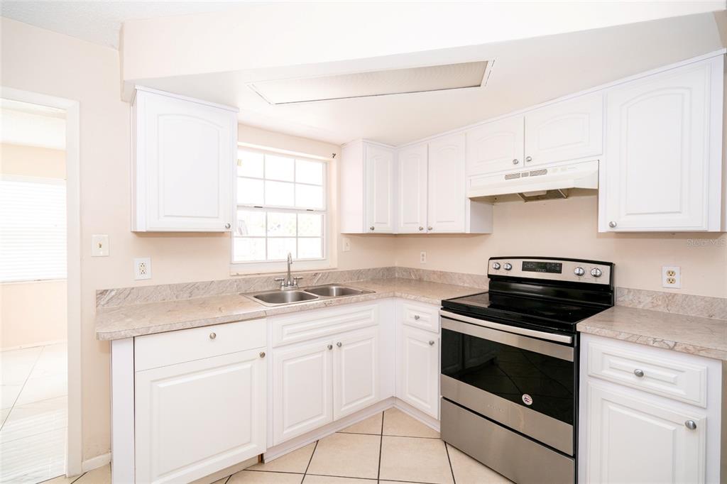 8033 Manvel Drive Port Richey, FL 34668 - Photo 7 of 27