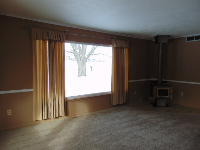 9182 Riverside Drive St. Louis, MI 48880 - Photo 29 of 51 1871132-28.JPG