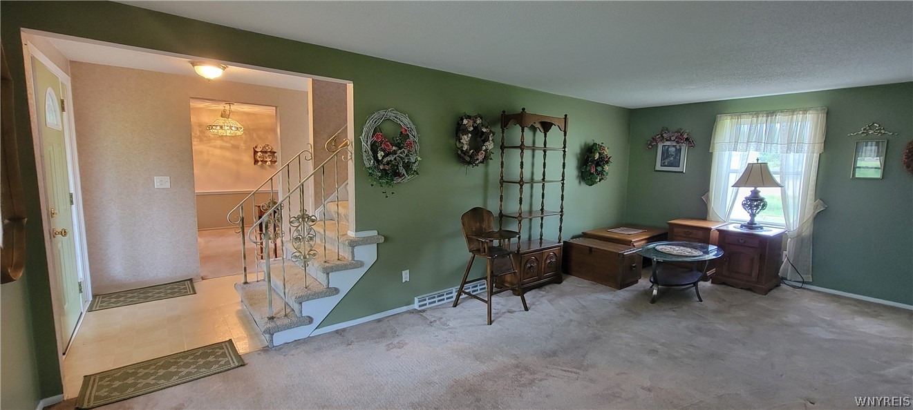 7053 Old English Road Lockport Town, NY 14094 - Photo 13 of 40