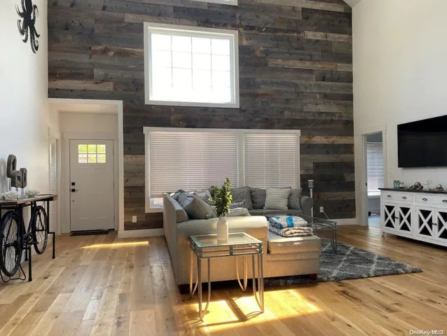 $15,000 | 285 Cottage Walk, Ocean Beach, NY 11770