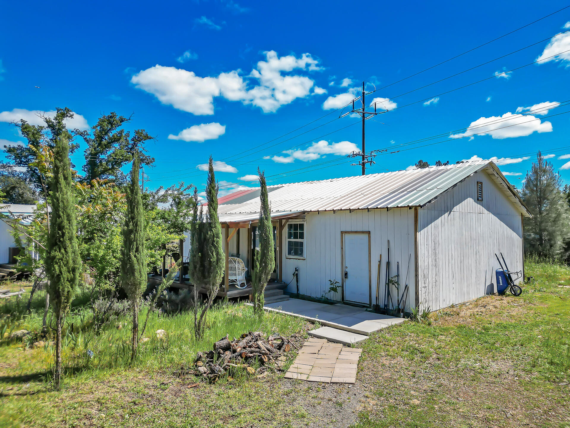 20292 Old Alturas Road Redding, CA 96003 - Photo 4 of 35 20292OldAlturasRoad-29