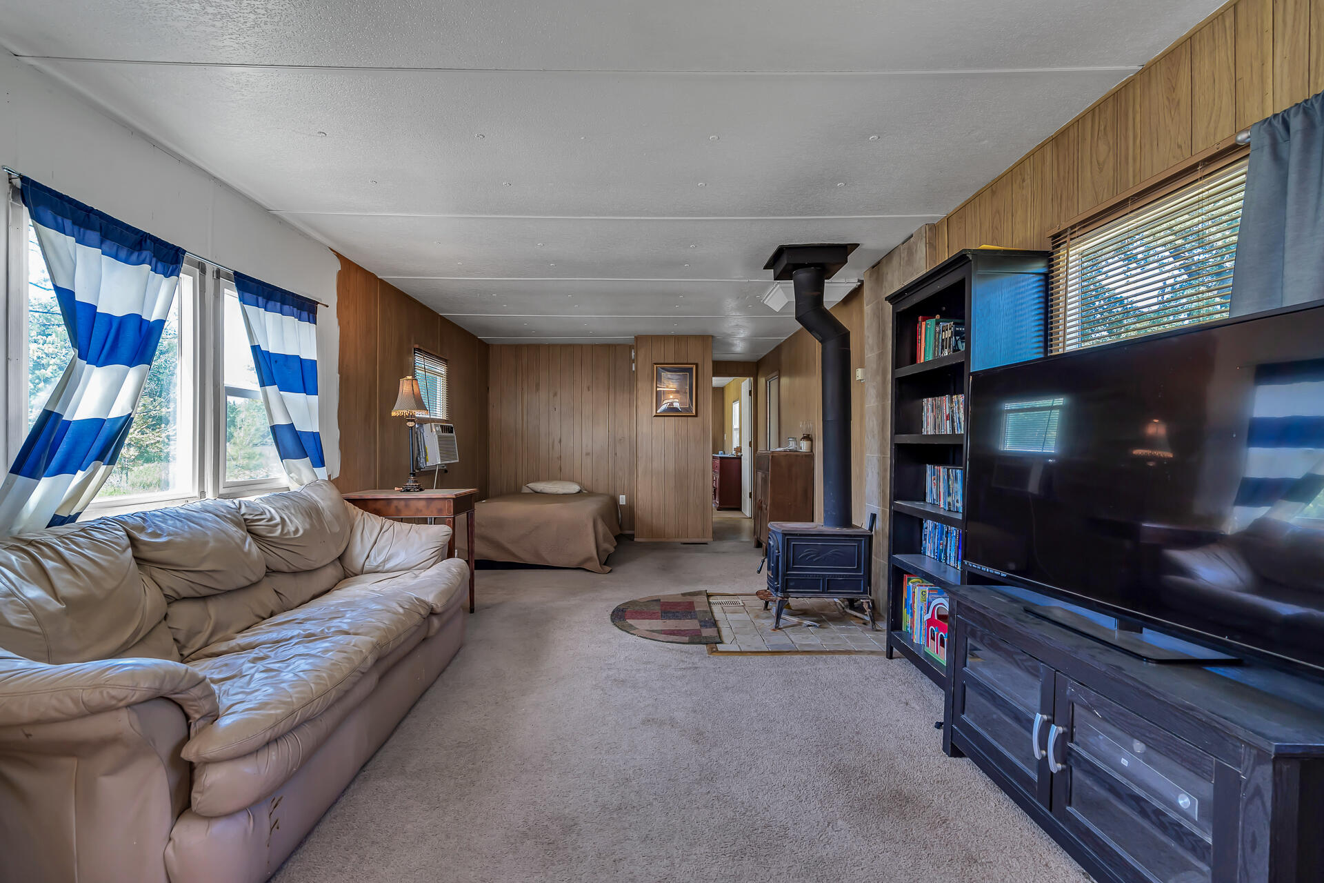 20292 Old Alturas Road Redding, CA 96003 - Photo 10 of 35 20292OldAlturasRoad-46