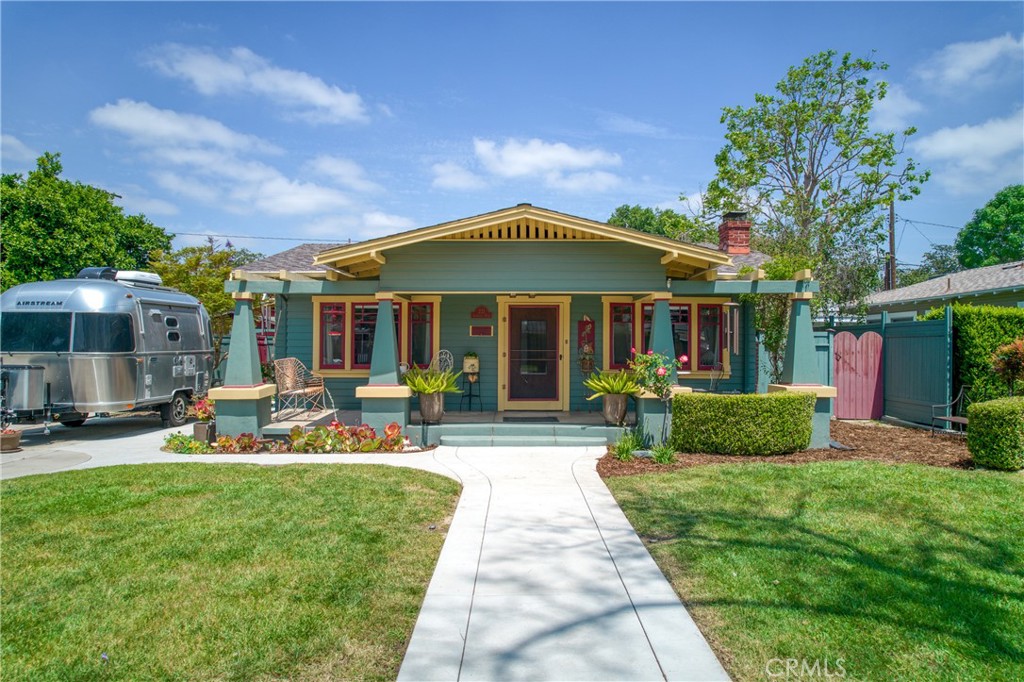 221 Jacaranda Place Fullerton, CA 92832 - Photo 1 of 39