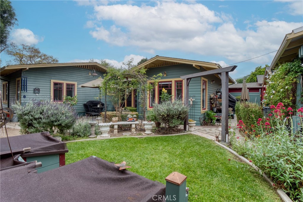 221 Jacaranda Place Fullerton, CA 92832 - Photo 29 of 39