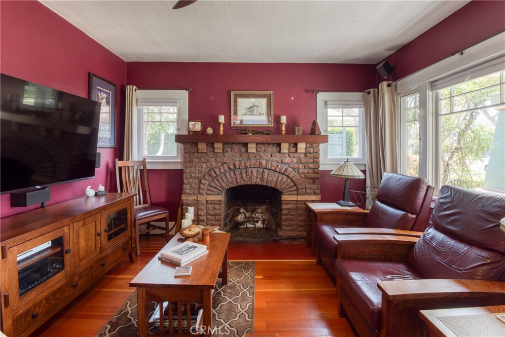 221 Jacaranda Place Fullerton, CA 92832 - Photo 3 of 39