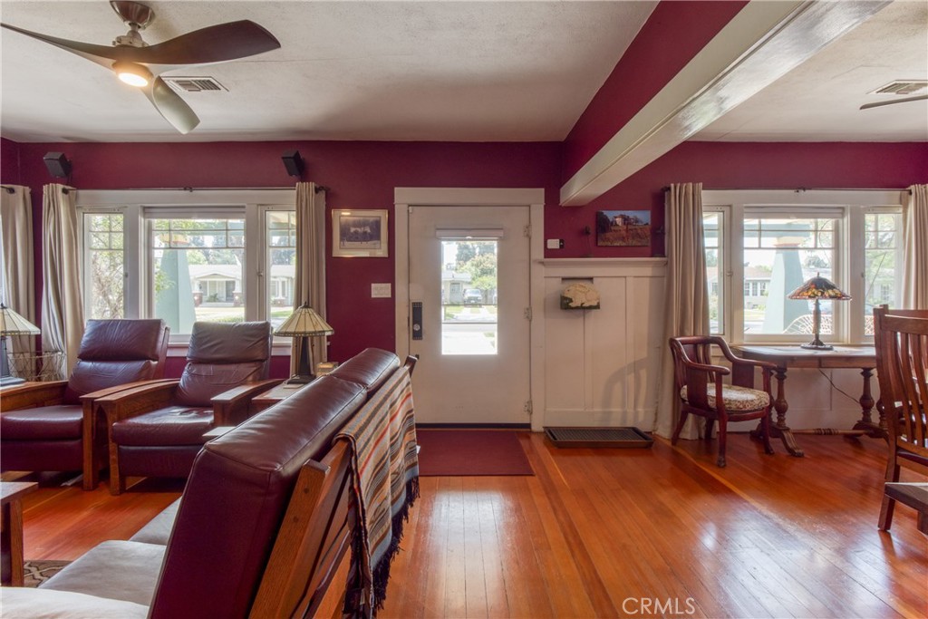 221 Jacaranda Place Fullerton, CA 92832 - Photo 5 of 39