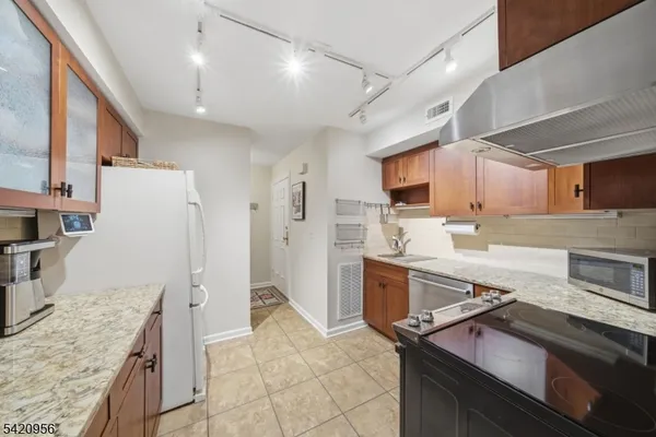 $355,000 | 36 Countryside Drive, Bernards, NJ 07920