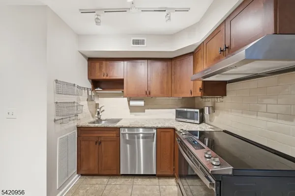 $355,000 | 36 Countryside Drive, Bernards, NJ 07920