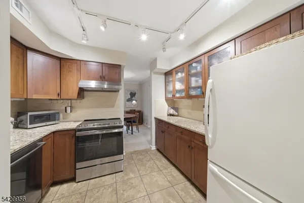 $355,000 | 36 Countryside Drive, Bernards, NJ 07920