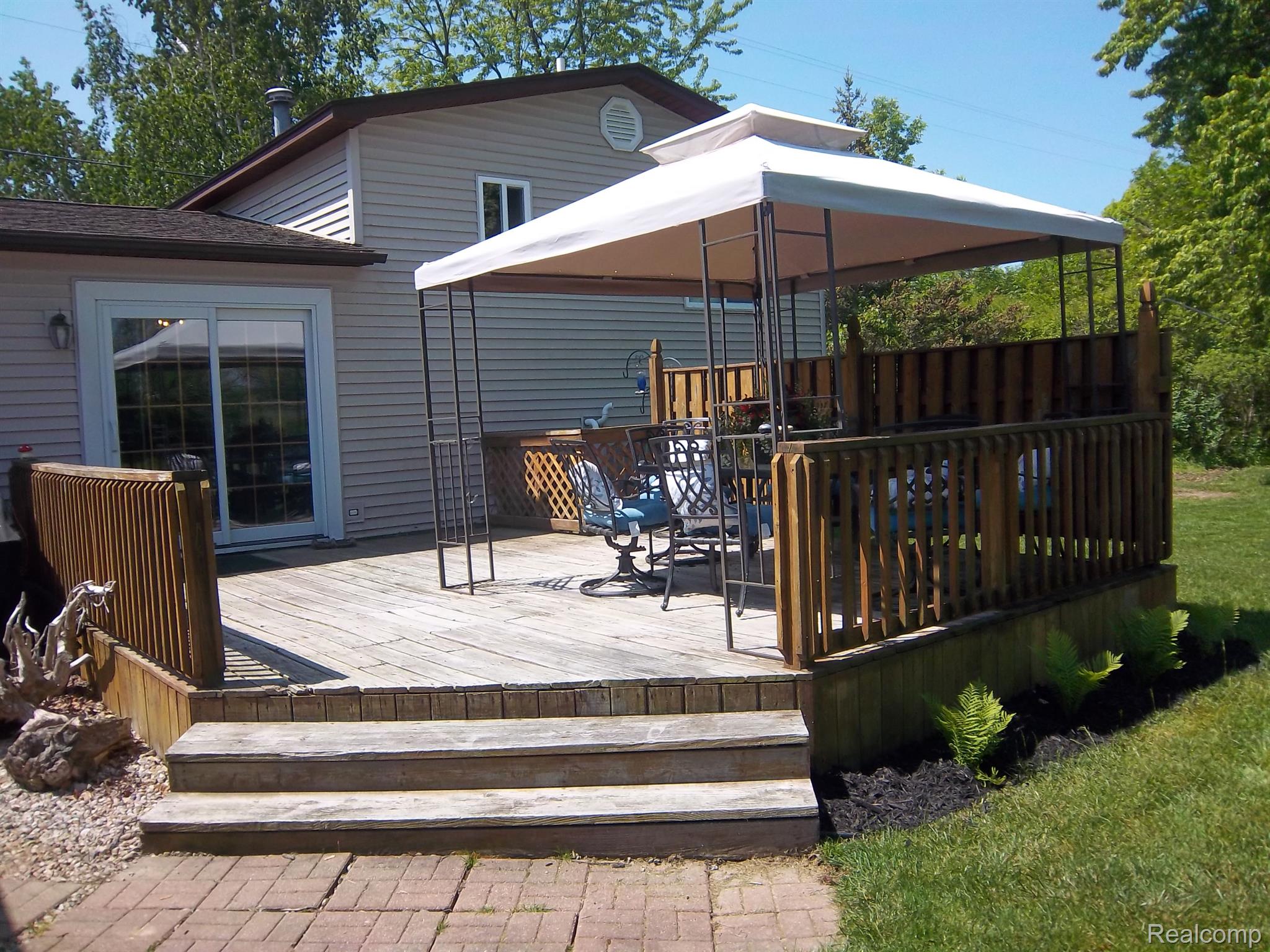 5024 Lahring Road Linden, MI 48451 - Photo 4 of 25 Gallery Image 4