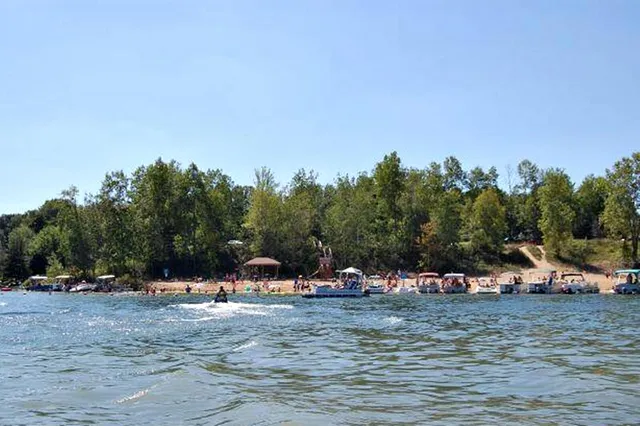 $4,400 | 10933 Shawnee Trail, Unit 192, Stanwood, MI 49346