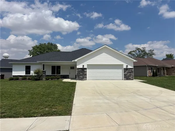 $2,400 | 512 Cherry Street, Fletcher, OH 45326