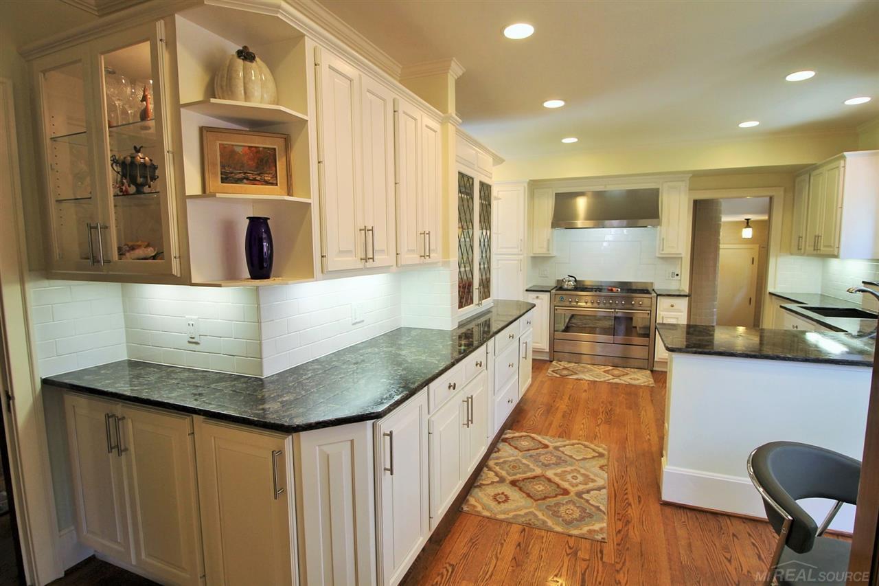 865 Trombley Road Grosse Pointe, MI 48230 - Photo 25 of 99 31348226-24.JPG
