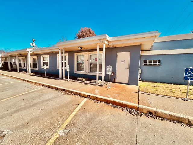 $180,000 | 720 West 1st Street, Coffeyville, KS 67337