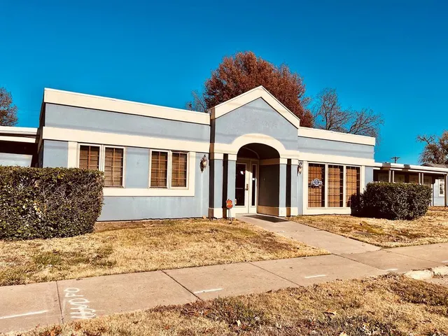 $180,000 | 720 West 1st Street, Coffeyville, KS 67337