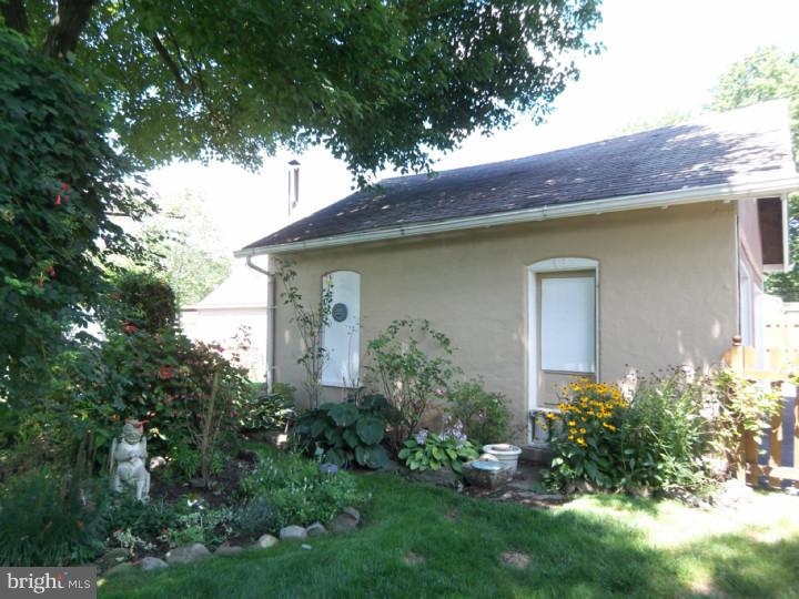 1021 Fairview Road Swarthmore, PA 19081 - Photo 22 of 23 Back Yard