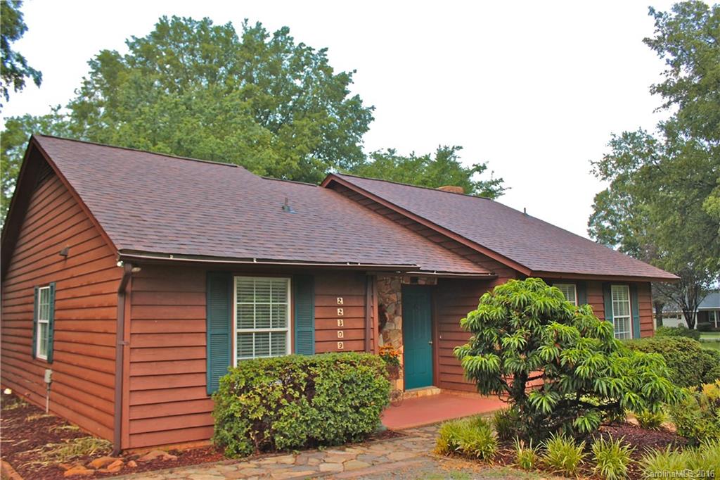 22309 Torrence Chapel Road, Unit 1 Cornelius, NC 28031 - Photo 17 of 24 Gallery Image 17