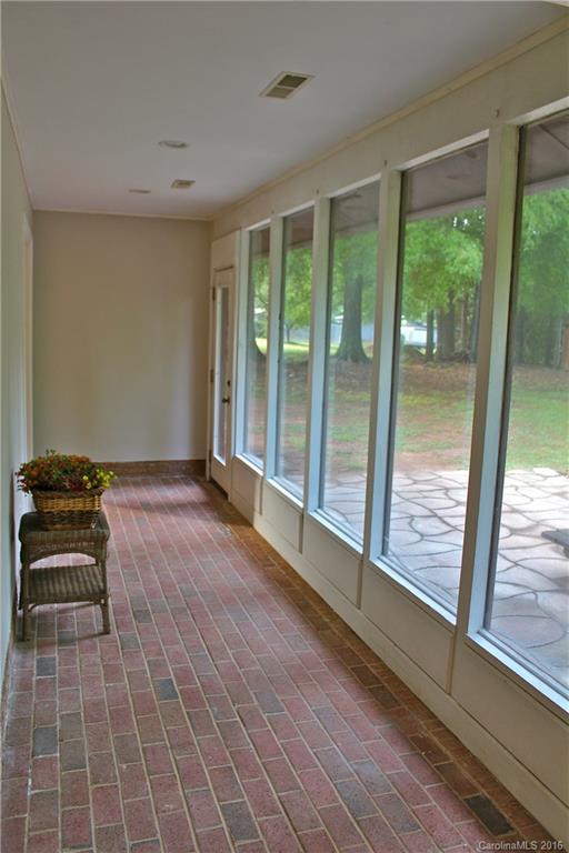 22309 Torrence Chapel Road, Unit 1 Cornelius, NC 28031 - Photo 7 of 24 Gallery Image 7