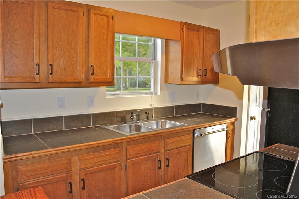 22309 Torrence Chapel Road, Unit 1 Cornelius, NC 28031 - Photo 9 of 24 Gallery Image 9