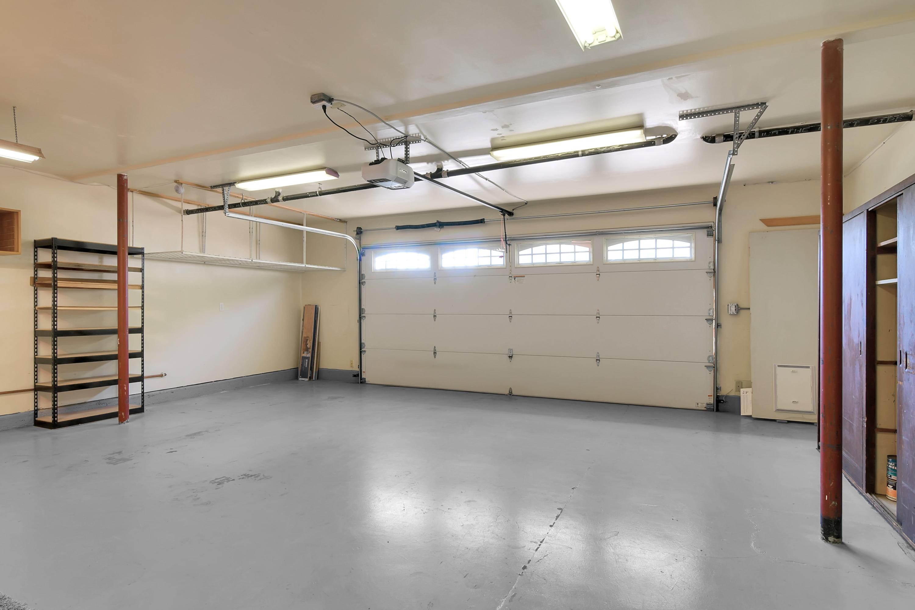 1472 Eucalyptus Street Carpinteria, CA 93013 - Photo 14 of 18 a view of a garage