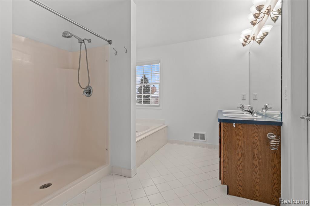 772 Caribou Court Rochester, MI 48307 - Photo 22 of 40 Gallery Image 22